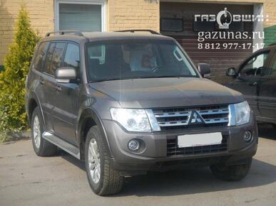 Mitsubishi Pajero IV (рестайл) 3.0i (178Hp) 2012г.в.