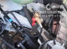 заправочное устройство под капотом автомобиля
