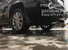 вместо запасного колеса установлен баллон объемом 93л, вид слева