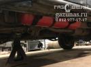 цилиндрический баллон объемом 35л под кузовом вдоль рамы, вид слева
