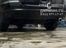 вместо запасного колеса установлен баллон объемом 73л, вид слева