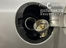 заправочное устройство с накрученным на него заправочным переходником