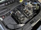 моторный отсек справа, со снятой декоративной крышкой