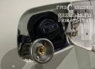 заправочное устройство с накрученным на него заправочным переходником