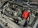 моторный отсек слева, со снятой декоративной крышкой