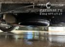 вместо запасного колеса установлен баллон объемом 42л, вид снизу