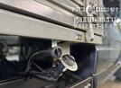 справа на раме установленно полноразмерное заправочное устройство