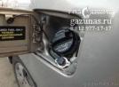 заправочное устройство поместилось под крышкой лючка заливной горловины бензобака. Hyundai Accent II (седан) (дорестайл) 1.5i (102) 2009г.в.