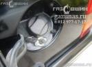 заправочное устройство поместилось под крышку заливной горловины бензобака. Jeep Grand Cherokee I (ZJ) (дорестайл) 4.0i 1995г.в.
