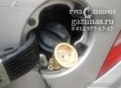 заправочное устройство с накрученным на него заправочным переходником. Mercedes-Benz ML320 I (W163) (дорестайл) 3.2i (218Hp) 1999г.в.