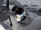 заправочное устройство с вкрученным в него заправочным устройством Toyota Tundra II (двойная кабина) (дорестайл) 5.7i (381Hp) 2010г.в.