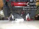 Установлено 2 баллона обьемом по 35л., снизу на раме сзади и справа, вид сзади